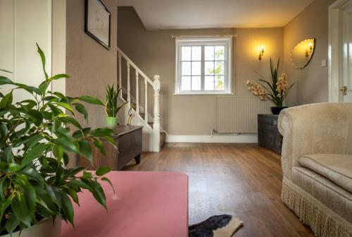 The Chestnuts, Beautiful Rural Cottage With Countryside Views