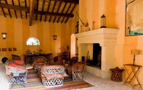 Bed & Breakfast Maison D'h�tes Mas De Barbut