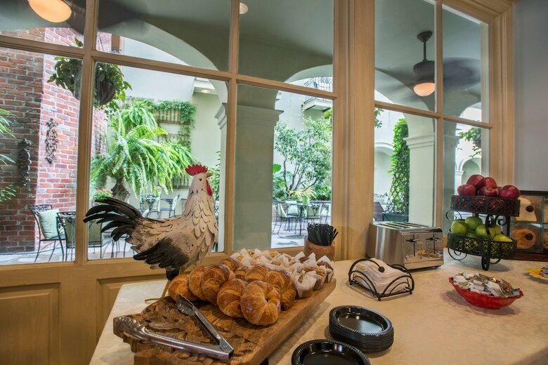 Bienville House Hotel
