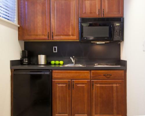 Hotel Federal City Inn & Suites