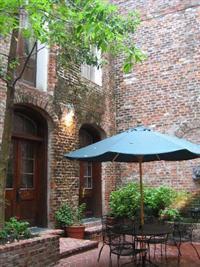 Hostal French Market Inn