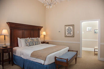 Hotel St. Pierre French Quarter