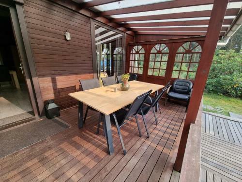Lazy Lodge
