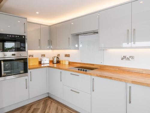 Benllech Bay Apartment 2