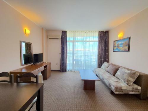 Grenada Aparthotel - Private Apartment - Black Sea