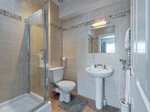 Pass The Keys Modern 2 Bedroom Beach Apartment With Free Parking