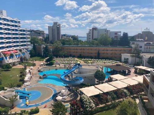 Apartment In Trakia Plaza Complex
