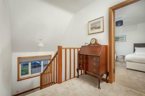 Green Tiles - Large 5 Bedroom Property
