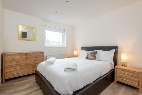 Murrays Bridge - Central Apartment With Parking