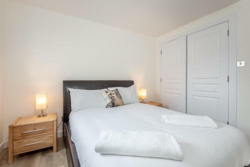 Murrays Bridge - Central Apartment With Parking