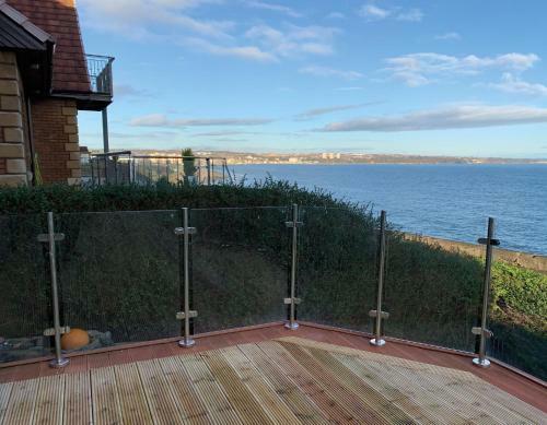 Apartamento Luxury Seaside Home With Incredible Views