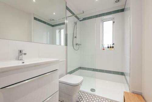 Chic Central 2 Bed Loft Apartment