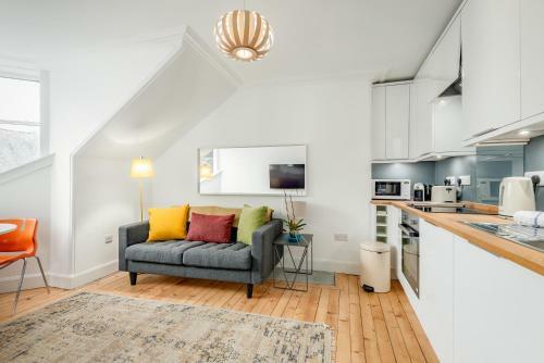 Chic Central 2 Bed Loft Apartment