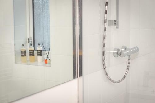 Chic Central 2 Bed Loft Apartment