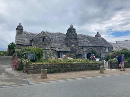 Picture Perfect Cottage In Rural Tintagel