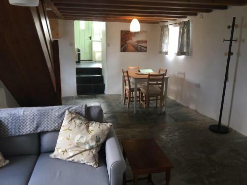 Picture Perfect Cottage In Rural Tintagel