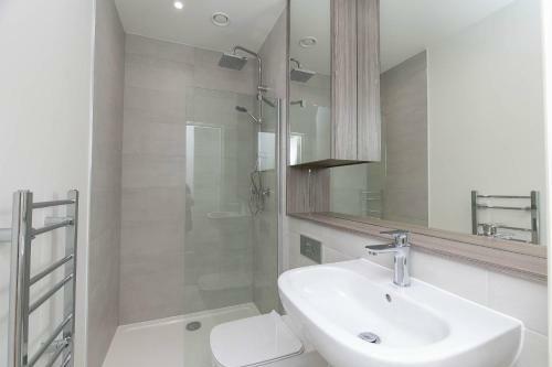 Deluxe Apartments By Heathrow