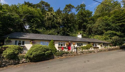 Hampsfell Cottage, Quaint And Comfy By The Lake District