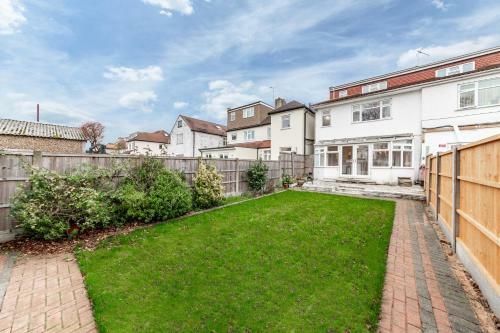 Flourish Apartments - Marlands - Ilford