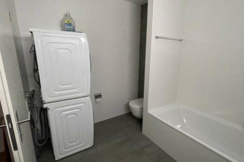 Apartamento V�ens, St-blaise, Logement Entier - 2 Chambres