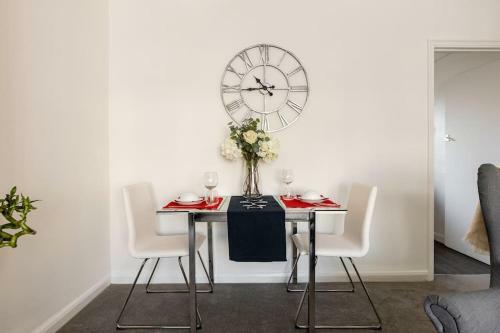 Apartamento Moydom Cosy Apt Sleeps 4 With Self Breakfast & Carpark