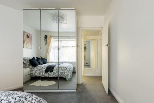 Apartamento Moydom Cosy Apt Sleeps 4 With Self Breakfast & Carpark