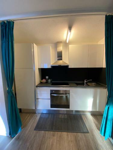 Apartamento Komplett Eingerichtete Ferienwohnung In Mastrils, Graub�nden