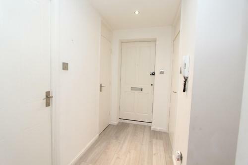 Cozy 1 Double Bedroom Apartment In Chafford Hundred