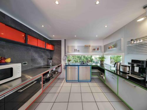 Villa Ysara, 7 Bedroom Pool Villa With Lake Lucerne View