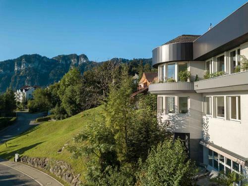 Villa Ysara, 7 Bedroom Pool Villa With Lake Lucerne View