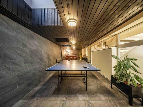 Villa Ysara, 7 Bedroom Pool Villa With Lake Lucerne View