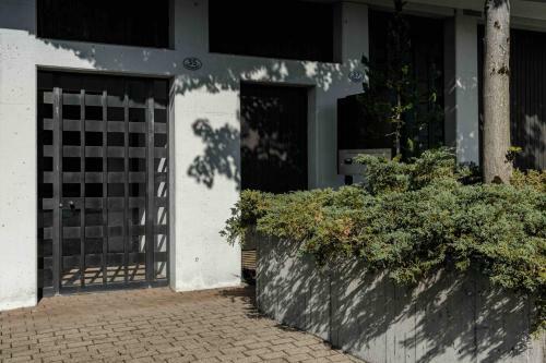 Villa Ysara, 7 Bedroom Pool Villa With Lake Lucerne View