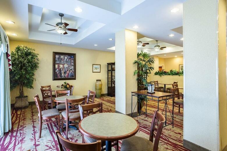 Hotel Comfort Suites New Orleans