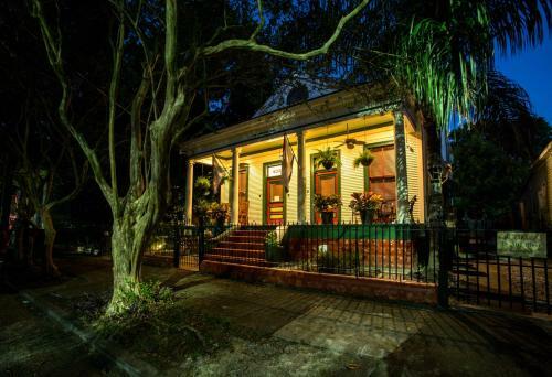 Posada The Lookout Inn