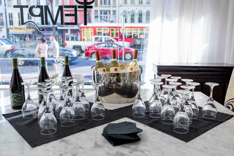 The Saint Hotel, Autograph Collection