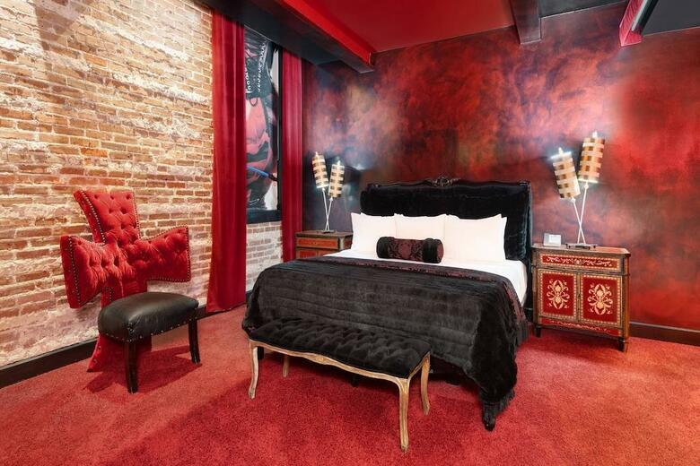 The Saint Hotel, Autograph Collection