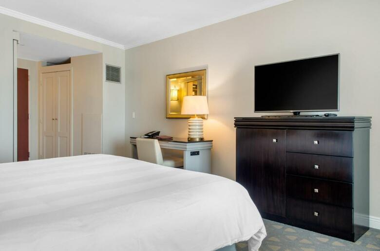 Wyndham Riverfront New Orleans Hotel