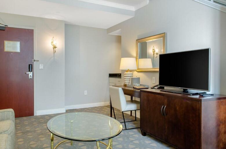 Wyndham Riverfront New Orleans Hotel
