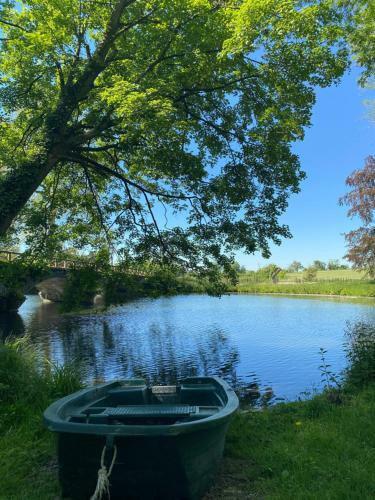 Bed & Breakfast Domaine De Vadancourt