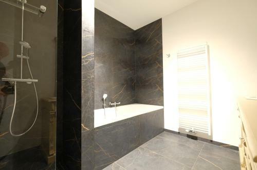 Hostal La Maison De La Duchesse De La Valli�re