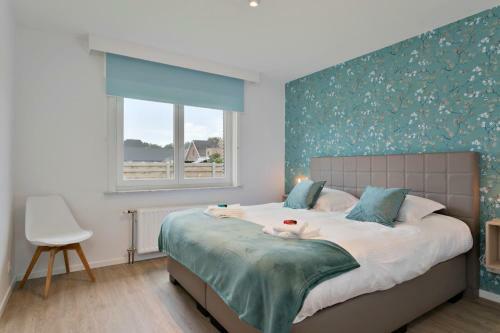 Bright And Spacious Bungalow With Garden Near The Beach