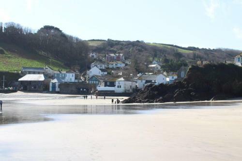 Top Deck - Ancient Fishing Village - Available Sat - Sat