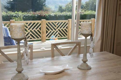 Top Deck - Ancient Fishing Village - Available Sat - Sat