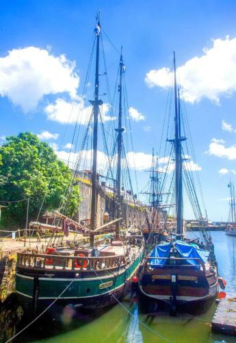 Top Deck - Ancient Fishing Village - Available Sat - Sat