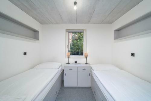 Posada Florimont Double Lake View Room - Self Check-in