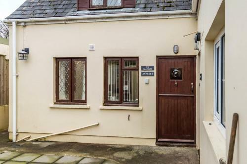 The Brambles - 2 Bedroom Cottage - Llanteg