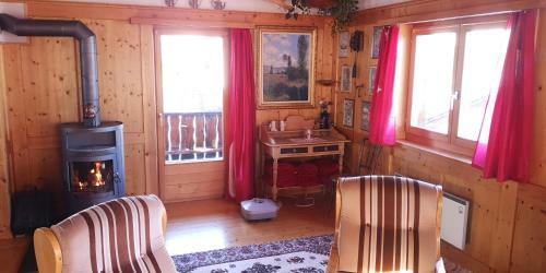 Grosses Ferienhaus Mit Sauna Im Skigeb. Obersaxen