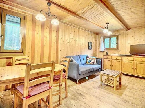 Charmant Chalet Immerg� Dans La Nature