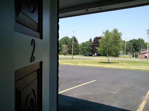 Motel Colonial Inn Mercer-grove City