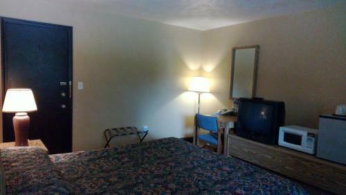Motel Colonial Inn Mercer-grove City